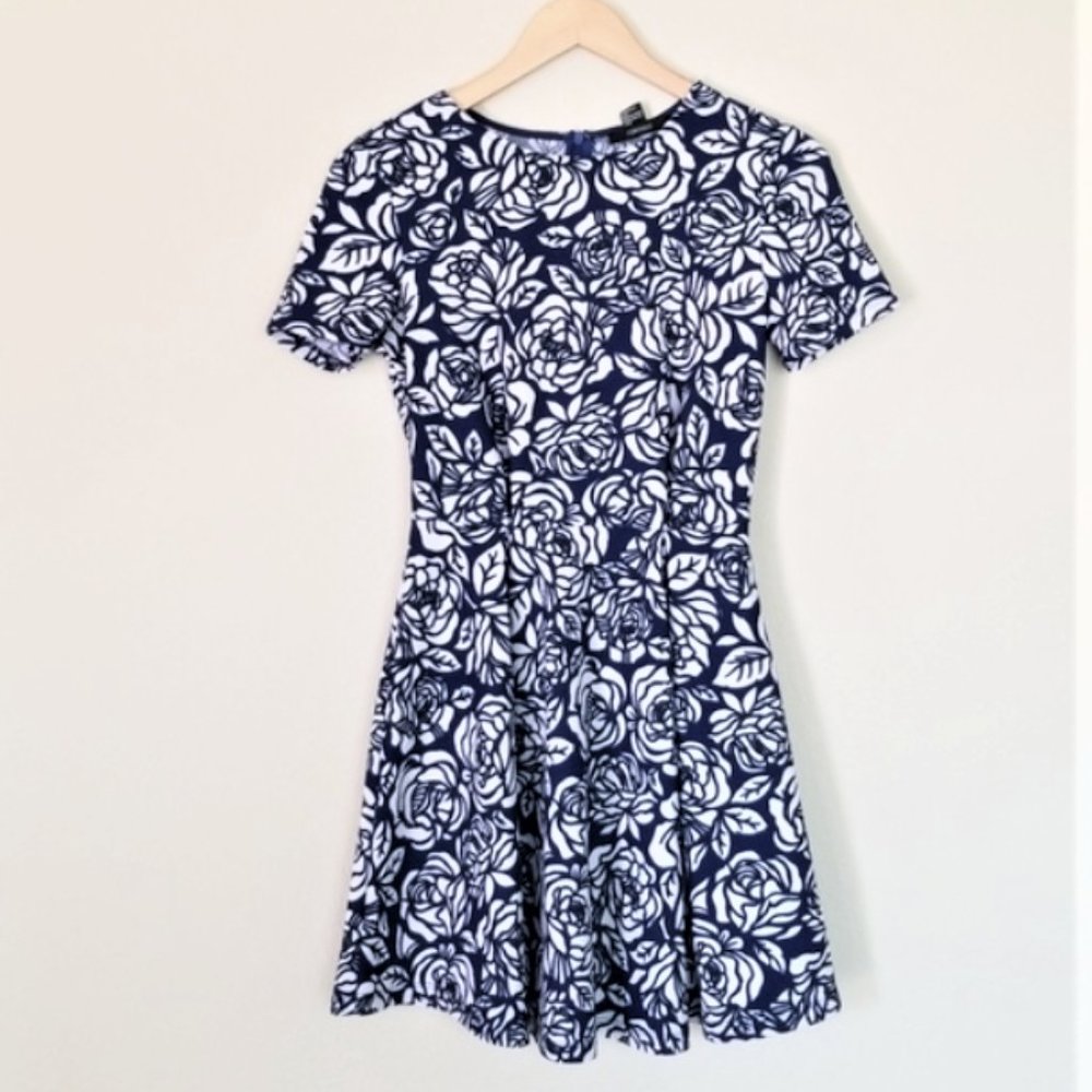 Blue & White Fit & Flare Floral Skater Dress Small